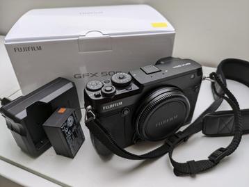 FujiFilm GFX 50R body + Fujinon GF 50mm f3.5 en 35-70mm lens beschikbaar voor biedingen