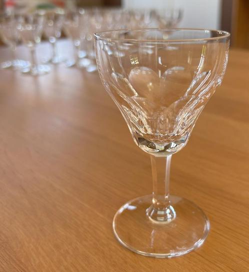 Val Saint Lambert — Set van 12 rode wijnglazen, Antiek en Kunst, Antiek | Glaswerk en Kristal, Ophalen