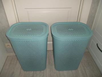 twee wasmanden ,,nieuw,,, beschikbaar voor biedingen