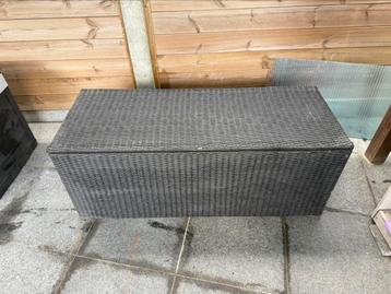 Kussenbox  beschikbaar voor biedingen