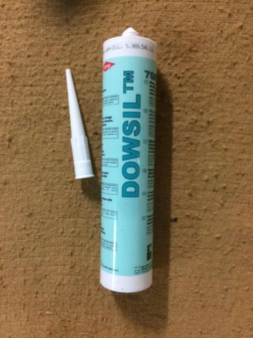 Dowsel 7091 siliconenlijm, ZWART, voor kunststoffen. Dowsil, Doe-het-zelf en Bouw, Isolatie en Afdichting, Gebruikt, Overige materialen