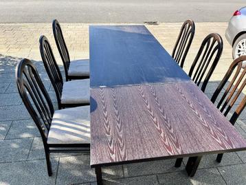 uitschuifbare eettafel met 6 stoelen beschikbaar voor biedingen