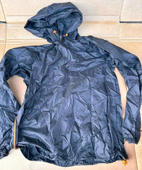 Regenjas Quechua maat small, Caravans en Kamperen, Regenkleding, Zo goed als nieuw, Regenjas, Ophalen of Verzenden