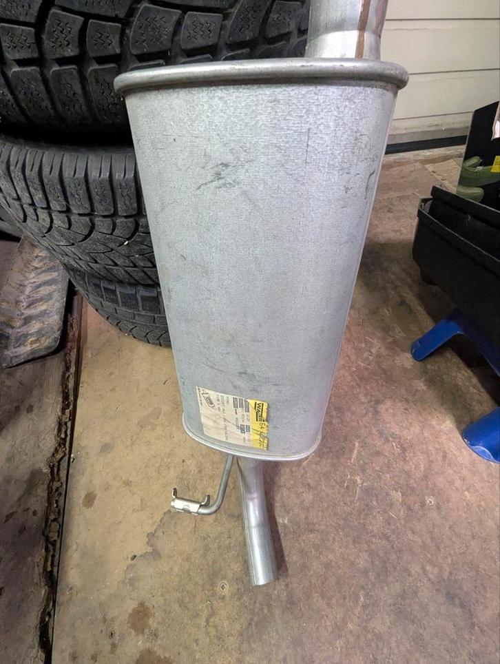 Silencieux intermédiaire pour FORD escort Mk2 berline, Autos : Pièces & Accessoires, Systèmes d'échappement, Ford, Enlèvement