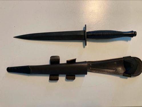 SHEFFIELD ENGLAND COMBAT KNIFE in zeer goede staat, Verzamelen, Militaria | Algemeen, Overige soorten, Mes of Dolk, Ophalen of Verzenden