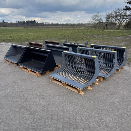Bobcat (Mustang) Puinbak, Grondbak, Schepbak, Volumebak, Zakelijke goederen, Landbouw | Onderdelen | Banden, Velgen en Assen, Ophalen of Verzenden