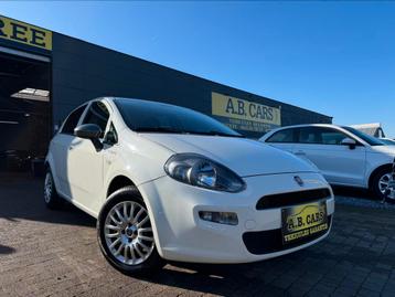 FIAT PUNTO YOUNG *GARANTIE 12MOIS*1ER PROPRIÉTAIRE  disponible aux enchères