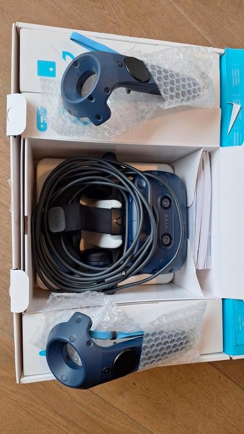 Lunettes VR Kit complet HTC Vive Pro avec station de base 2., Informatique & Logiciels, Ordinateurs & Logiciels Autre, Comme neuf