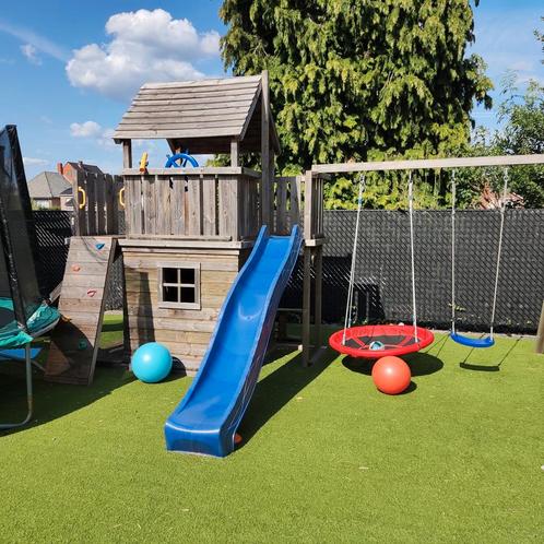 Groot speeltoestel Neerkant, Kinderen en Baby's, Speelgoed | Buiten | Speeltoestellen, Zo goed als nieuw, Glijbaan, Klimwand, Schommel
