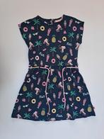 Mt 128 Donkerblauwe jurk korte mouwen met leuke dingen, Kinderen en Baby's, Kinderkleding | Maat 128, Meisje, Ophalen of Verzenden