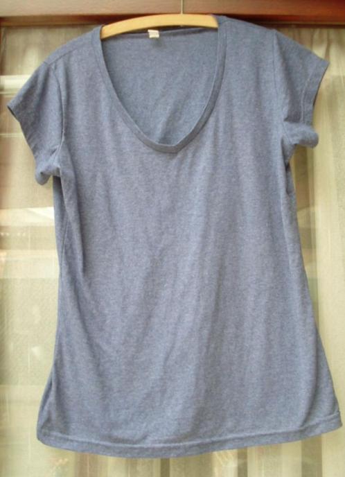 Sportieve t-shirt met V-hals maat 36, Kleding | Dames, T-shirts, Zo goed als nieuw, Maat 36 (S), Blauw, Korte mouw, Ophalen of Verzenden