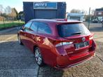 Toyota Auris 1.8i Hybride / Lounge / Camera, Auto's, Toyota, 116 g/km, 4 cilinders, Electronic Stability Program (ESP), Leder en Stof