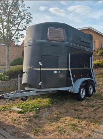 Paardentrailer  beschikbaar voor biedingen