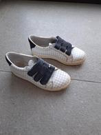 Wit blauwe sneaker,  ruiten,  klitteband, Carrément beau, 33, Kinderen en Baby's, Ophalen of Verzenden, Zo goed als nieuw