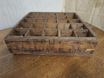 oude bierbak ABDIJ WESTMALLE, 1957 beschikbaar voor biedingen