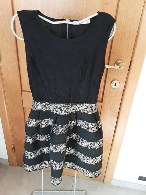 Speciaal feest kleedje maat Medium *Choklate* Hele g.staat, Kleding | Dames, Jurken, Zo goed als nieuw, Maat 38/40 (M), Zwart