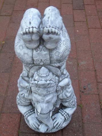 statue ganesh en pierre pat et relief , tête en bas, nouveau