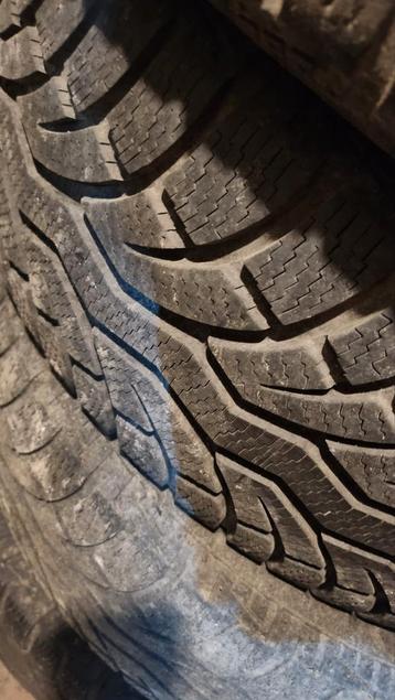 235/60 R19  banden  beschikbaar voor biedingen