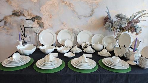 HUTSCHENREUTHER WITTE,,96 STUKS, Huis en Inrichting, Keuken | Servies, Gebruikt, Compleet servies, Overige stijlen, Porselein