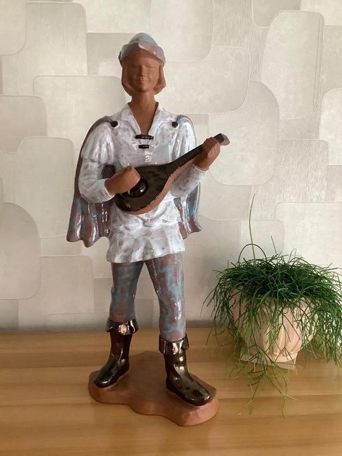 Alexandre de Wemmel , beeld van troubadour in keramiek retro, Antiek en Kunst, Antiek | Keramiek en Aardewerk, Ophalen