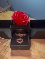 Coffrer fleur éternel et collier, Enlèvement ou Envoi, Neuf