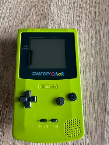 Game Boy Color met 4 spellen beschikbaar voor biedingen