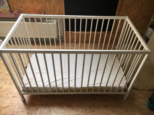 Lit bébé Ikea 60x120 cm, Kinderen en Baby's, Babywiegjes en Ledikanten, Gebruikt, Ledikant, Ophalen