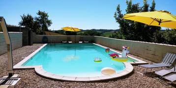 Klein vakantiedomein met zwembad te koop, Immo, Étranger, 13 pièces, Campagne, 24320 Nanteuil Auriac de, Ventes sans courtier