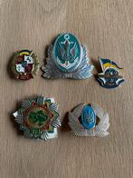 Oekraïne army/navy badges metaal, Verzamelen, Verzenden