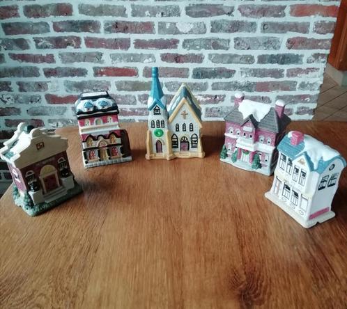 Bâtiments de village de neige vintage Noël - 5 pièces, Divers, Noël, Comme neuf, Enlèvement ou Envoi
