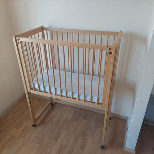 Handig kinderbedje op hoogte, Kinderen en Baby's, Kinderkamer | Bedden, Gebruikt, Minder dan 140 cm, Minder dan 70 cm, Hoogslaper of Stapelbed