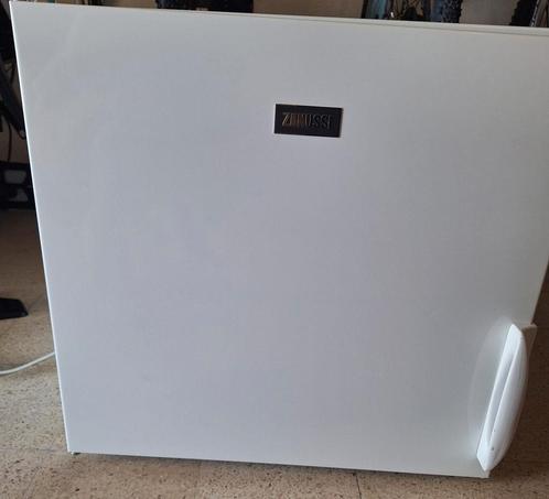 Zanussi tafelmodel, zo goed als nieuw, Elektronische apparatuur, Vriezers en Diepvrieskisten, Zo goed als nieuw, Ophalen