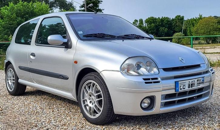 Renault Clio 2 RS - 2000, Auto's, Renault, Particulier, Clio, ABS, Emergency brake assist, LED verlichting, Lichtmetalen velgen