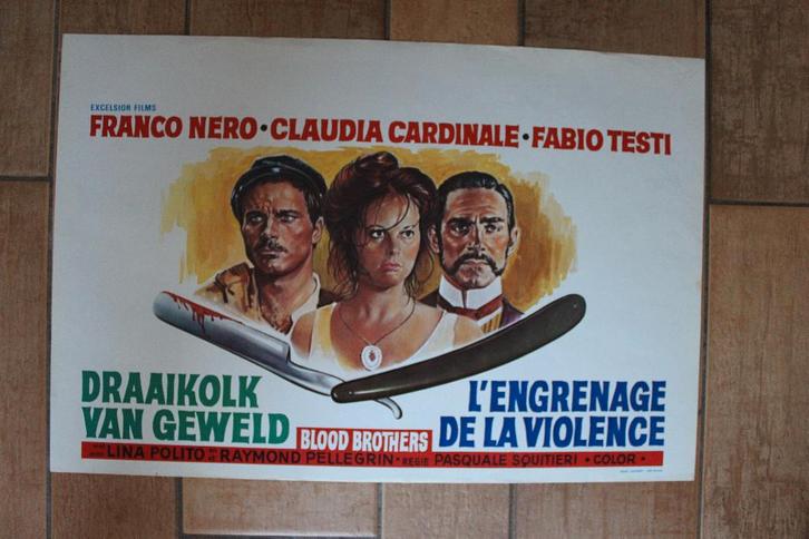 filmaffiche Claudia Cardinale Blood Brothers filmposter, Verzamelen, Posters, Zo goed als nieuw, Film en Tv, A1 t/m A3, Rechthoekig Staand