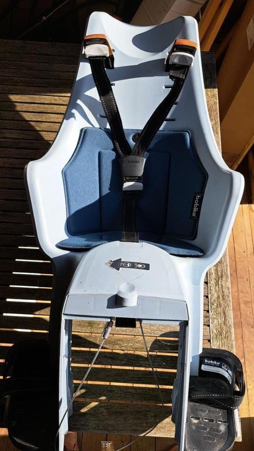 Bobike Maxi Exclusive Ice Blue, Fietsen en Brommers, Fietsaccessoires | Fietsstoeltjes, Gebruikt, Achterzitje, 15 t/m 25 kg, Voetsteuntjes