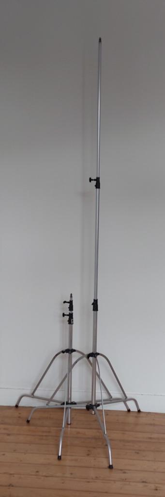 Alu MANFROTTO studiostatief - hoogte 82 cm tot 265 cm, Audio, Tv en Foto, Fotografie | Statieven en Balhoofden, Gebruikt, Driepoot