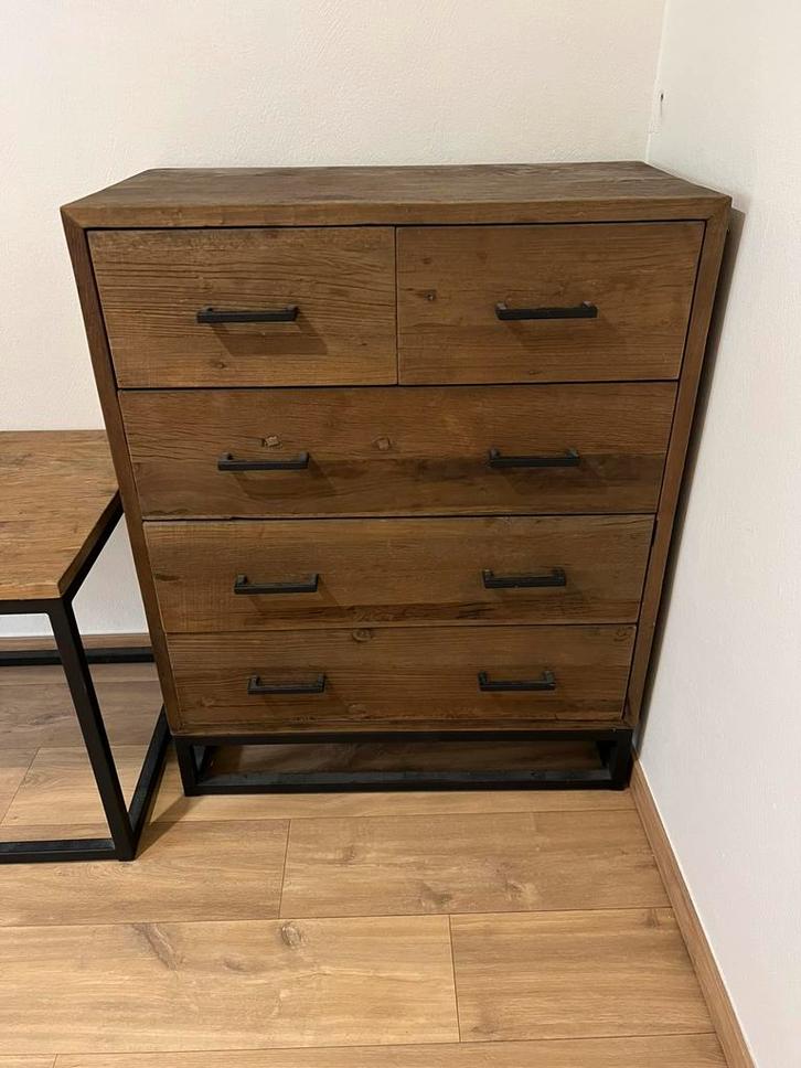 Moet weg!! (3stuks) Kast 5 laden + salon tafel + boekenrek, Huis en Inrichting, Kasten | Ladekasten, Ophalen