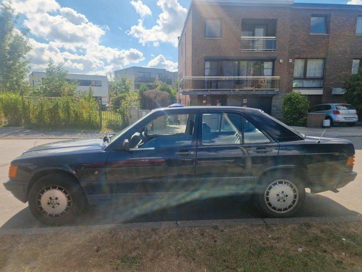 Mercedes W201 (190D 2,5 L), Auto's, Oldtimers, Particulier, ABS, Adaptieve lichten, Airbags, Centrale vergrendeling, Lichtmetalen velgen