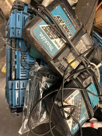 Makita oplader beschikbaar voor biedingen