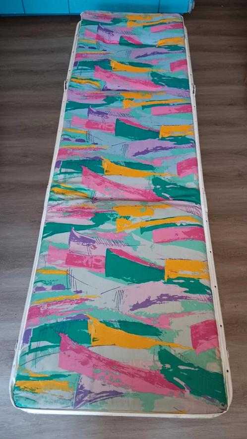 Vintage tuinligbed met vast katoenen kussen - quasi nieuw, Tuin en Terras, Ligbedden, Zo goed als nieuw, Overige materialen, Inklapbaar