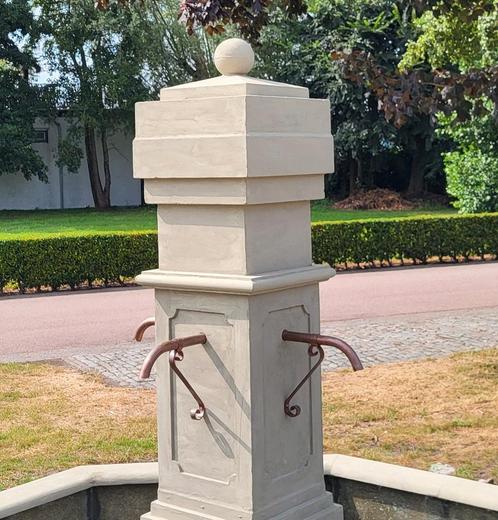 Mega kolossale Franse dorpsfontein, Tuin en Terras, Waterpartijen en Fonteinen, Nieuw, Fontein, Beton, Ophalen of Verzenden