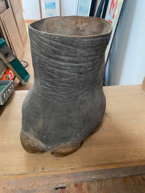 Oude Afrikaanse olifantenpoot van mijn grootvader in 50, Antiek en Kunst, Curiosa en Brocante, Ophalen of Verzenden
