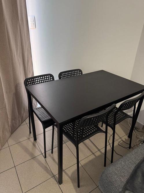 Table IKEA + 4 chaises, Huis en Inrichting, Tafels | Eettafels, Zo goed als nieuw, Vier personen, Rechthoekig, Ophalen