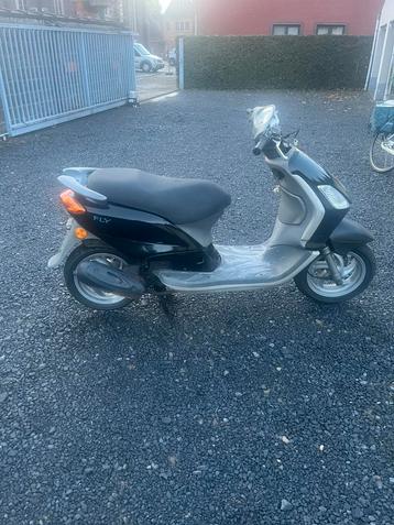 Piaggio fly50 beschikbaar voor biedingen