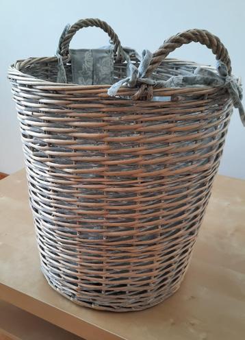 Panier à linge en osier