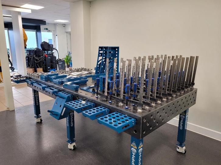 TRADITIONELE LASTAFEL TWT.PLUS.240 x 120, Doe-het-zelf en Bouw, Werkbanken, Nieuw, Ophalen