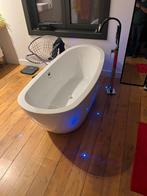 Vrijstaand bad met bijhorende kraan, Huis en Inrichting, Ophalen, Zo goed als nieuw