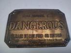 Plaquette Dangerous, Verzenden