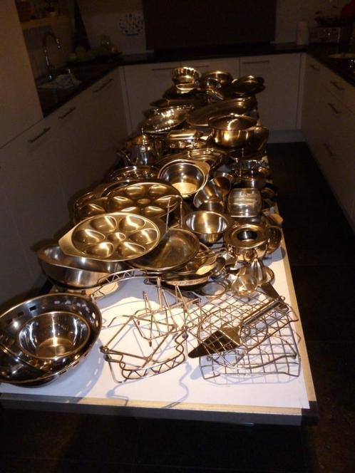 Grand lot de vaisselle en inox et ustensiles de cuisine plat, Maison & Meubles, Cuisine | Casseroles & Poêles, Inox, Enlèvement