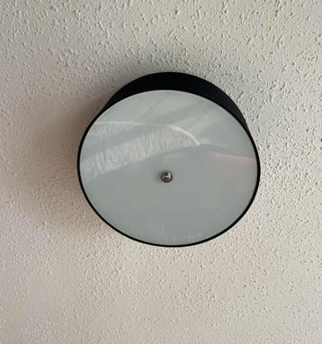 Plafondverlichting beschikbaar voor biedingen